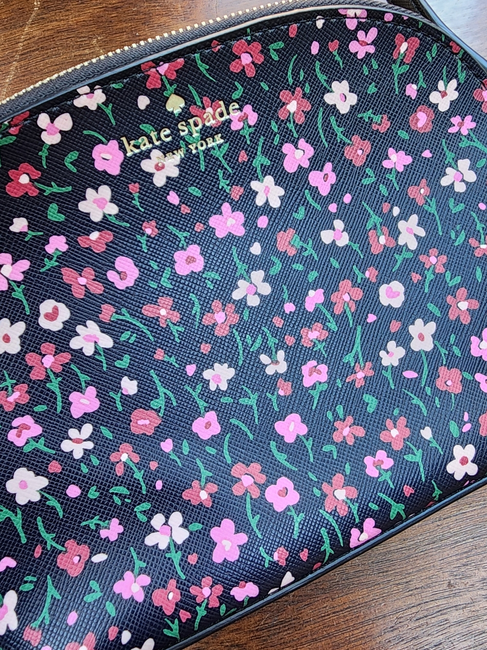 NWOT Kate Spade Schuyler Splendid Ditsy Floral Small Dome Crsbdy Bg Saffiano Blk